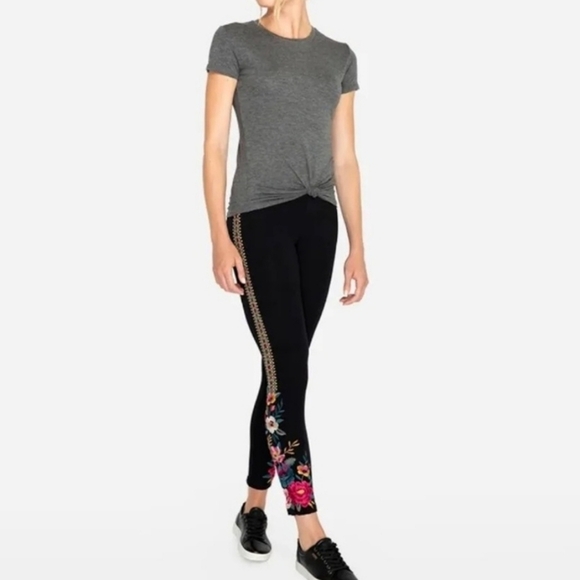 Johnny Was Pants - Johnny Was Katina Floral Embroidered Leggings Size Med Black Stretch Cotton